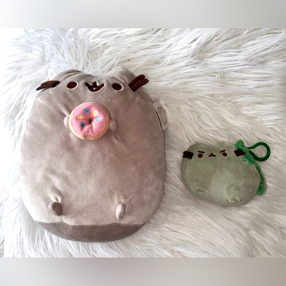 PUSHEEN GUND Bundle Lot Pusheen Pink Donut & Green Keychain Stuffed Cat Plushies